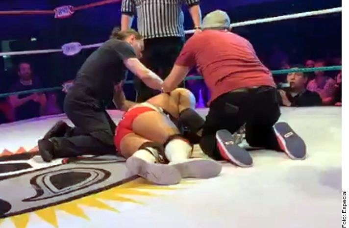 Muere en pleno combate el luchador mexicano Silver King
