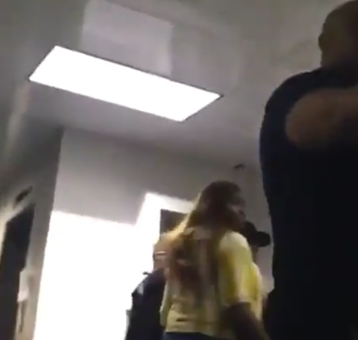Esposa y amante del exbeisbolista “Big Papi” se van a los golpes en el hospital