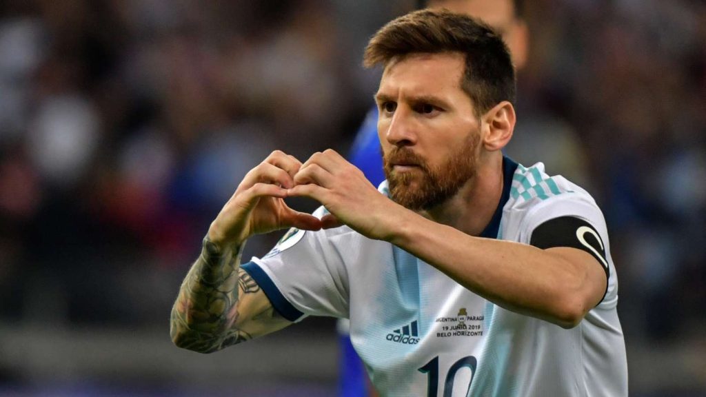 El curioso festejo de Messi tras el empate ante Paraguay, ¿con dedicatoria a Di María?