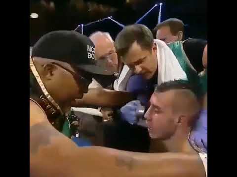 Video: la dramática súplica del entrenador al boxeador ruso para detener la pelea que lo llevó a la muerte