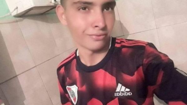 Muere un portero de 17 años en Argentina tras parar un penalti con el pecho