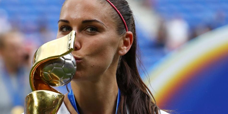 Alex Morgan, carga contra Cristiano Ronaldo tras desestimarse su imputación