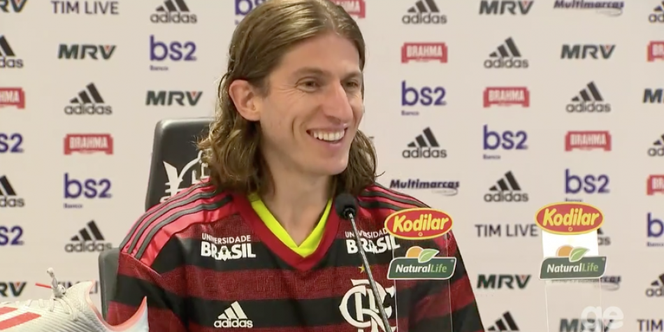 El incómodo sonido de gémidos de Whatsaap que se escuchó en la conferencia de Filipe Luis en Brasil