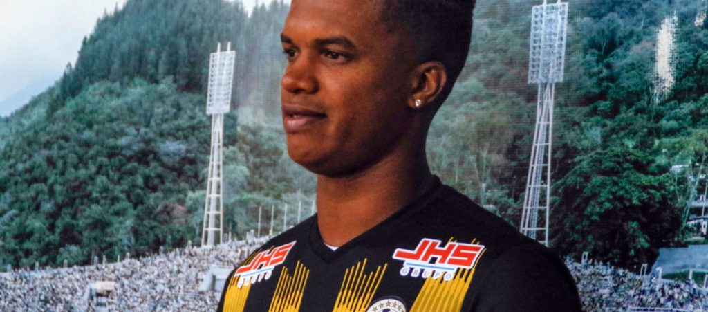 Táchira anunció el fichaje del panameño Luis Ovalle