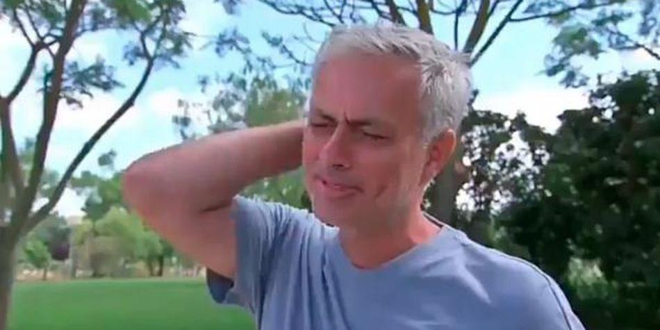 Mourinho rompió en llanto tras confesar que extraña los banquillos y ningún club quiere contratarlo