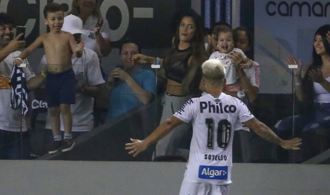 Yeferson Soteldo marcó doblete para darle un triunfo al Santos