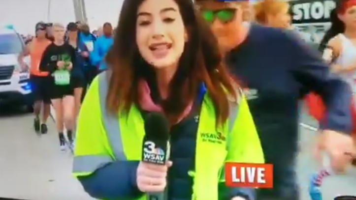 Vetan de por vida a maratonista por tocarle el trasero a una reportera en plena carrera