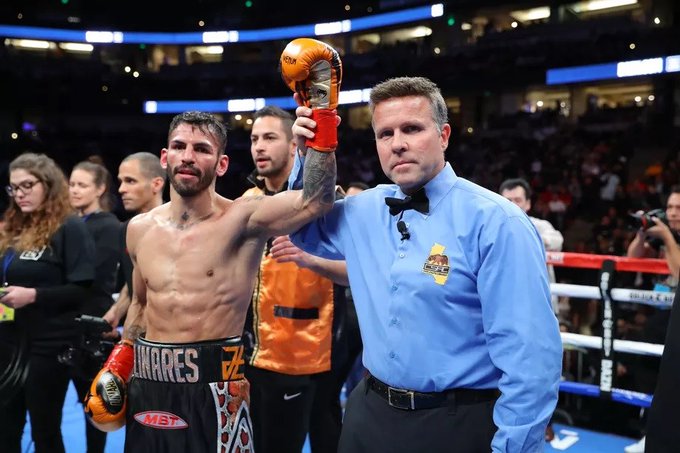 Jorge Linares anestesió al mexicano Carlos Morales en el cuarto asalto
