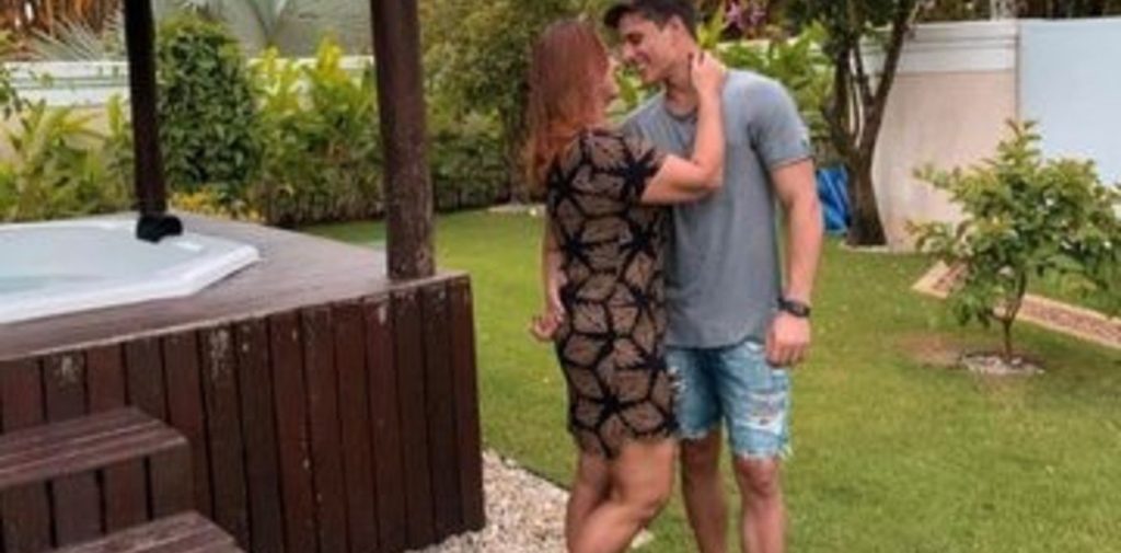 El nuevo padrastro de Neymar es un gamer de 22 años