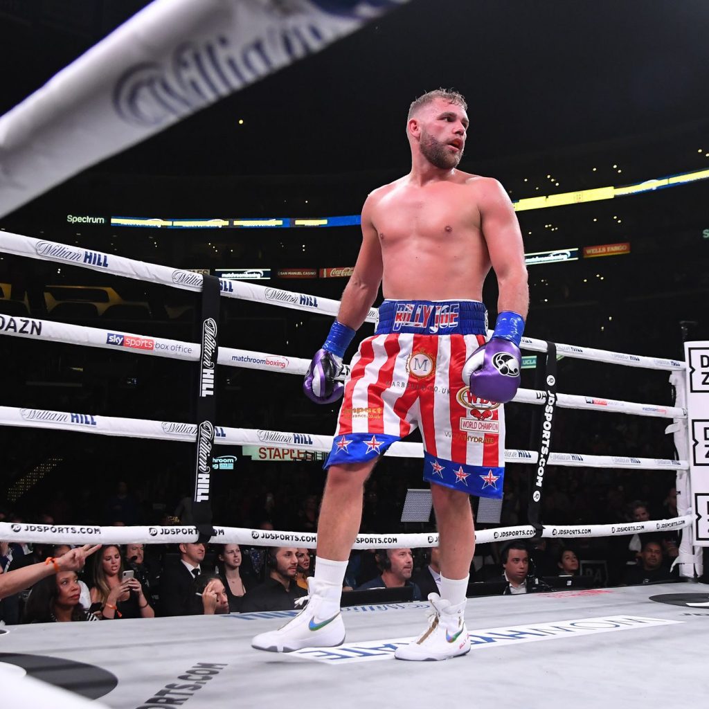 Multa para boxeador británico que explicó cómo pegarle a las mujeres