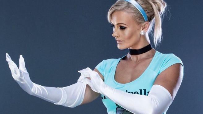 La luchadora y madre de cinco hijos Cindy Dandois recurre al porno por la crisis del coronavirus