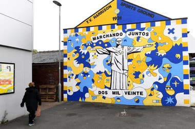 El mural dedicado a Bielsa en Oldfield Lane, Wortley, Leeds. Crédito: Simon Hulme / yorkshirepost.co.uk