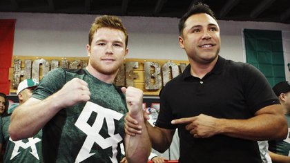 Más de 80 boxeadores afectados por demanda de Canelo a De la Hoya