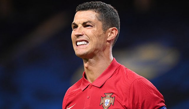Cristiano Ronaldo resultó positivo para COVID-19