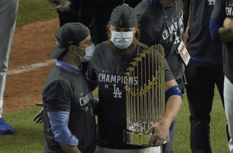 MLB abrió investigación a Justin Turner por violar protocolos contra covid