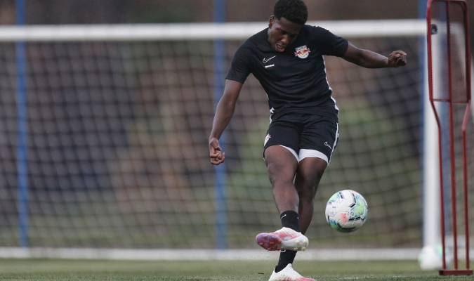 Hurtado marca su segundo gol en Brasil