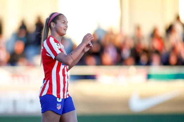 Deyna Castellanos protagonista de portada del diario Marca de España