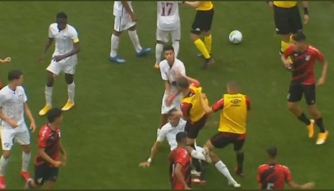 Violenta batalla campal en la final del Brasileirao Sub-17
