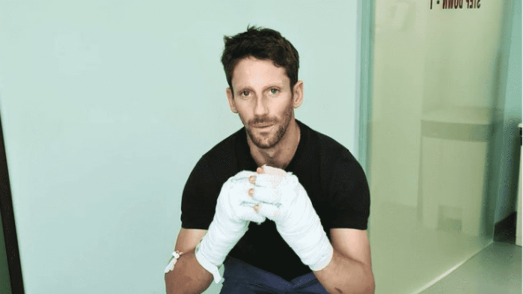 Grosjean bromea sobre sus manos: Todavía soy muy lento escribiendo