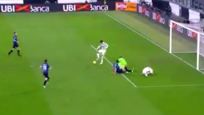 Morata se vuelve tendencia por fallar gol con el arco vacío con la Juventus por intentar marcar de tacón