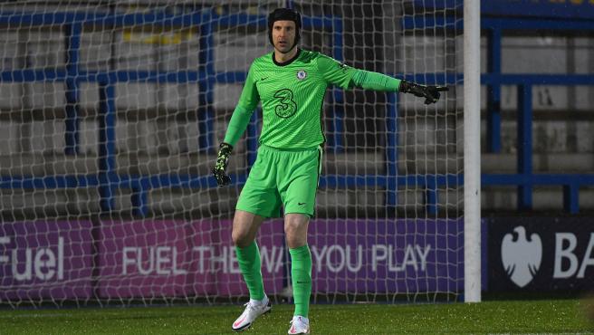 Peter Cech vuelve a los 38 años como portero de el Chelsea sub23