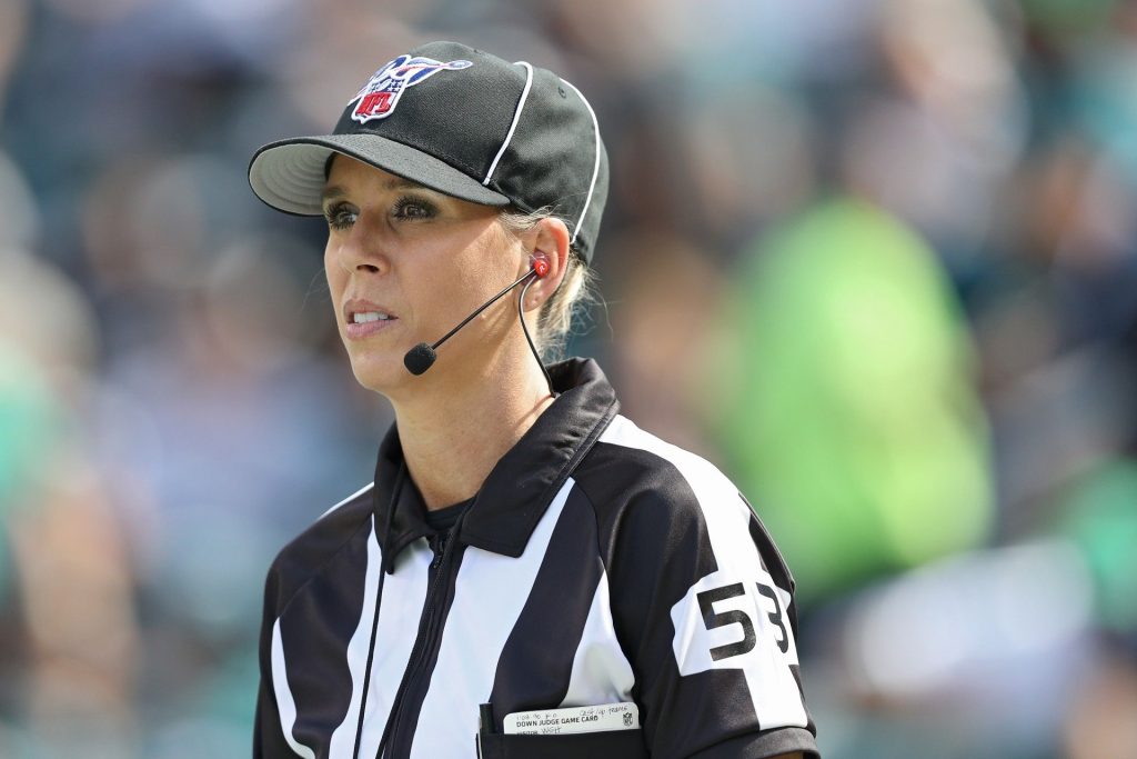 ¡Histórico! Sarah Thomas será la primera mujer en arbitrar un Super Bowl