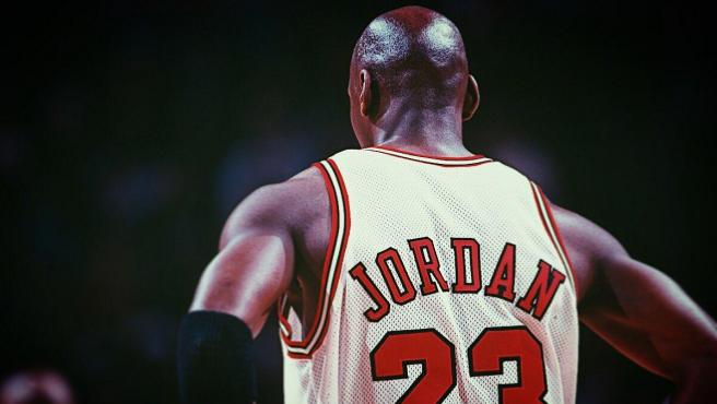“Michael Jordan era un jugador del montón y en Europa promediaría 16 puntos por partido"