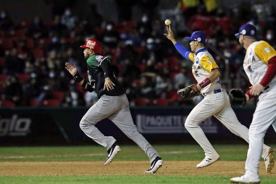 México aplasta a Colombia en apertura de la Serie del Caribe