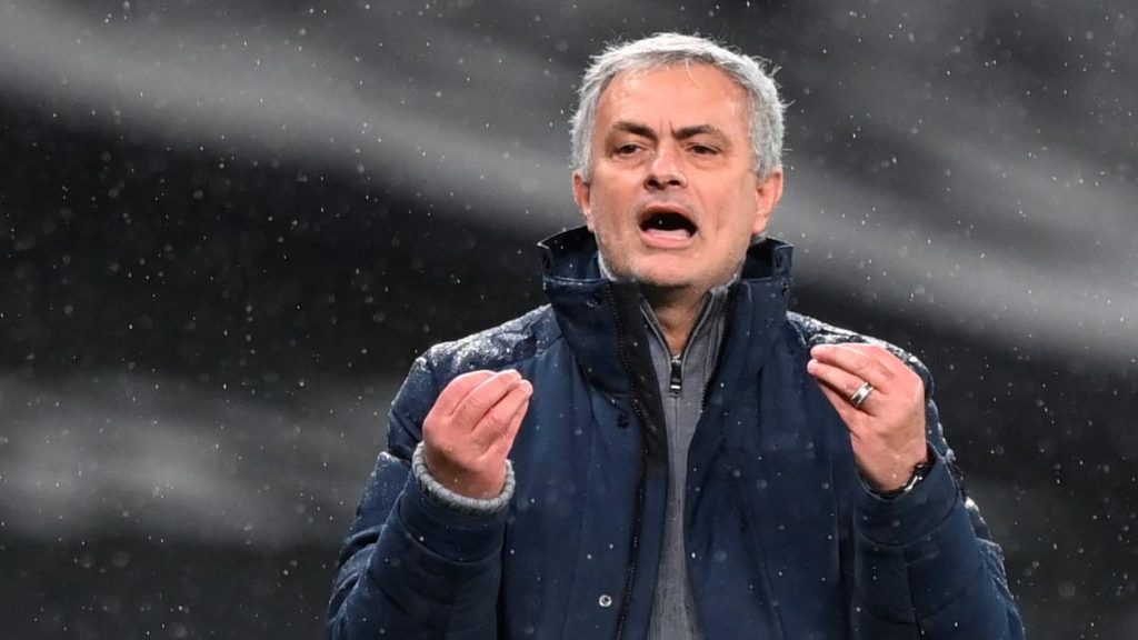 Gana 5.000 libras gracias a la derrota del Tottenham y se las gasta en un anuncio burlándose de Mourinho
