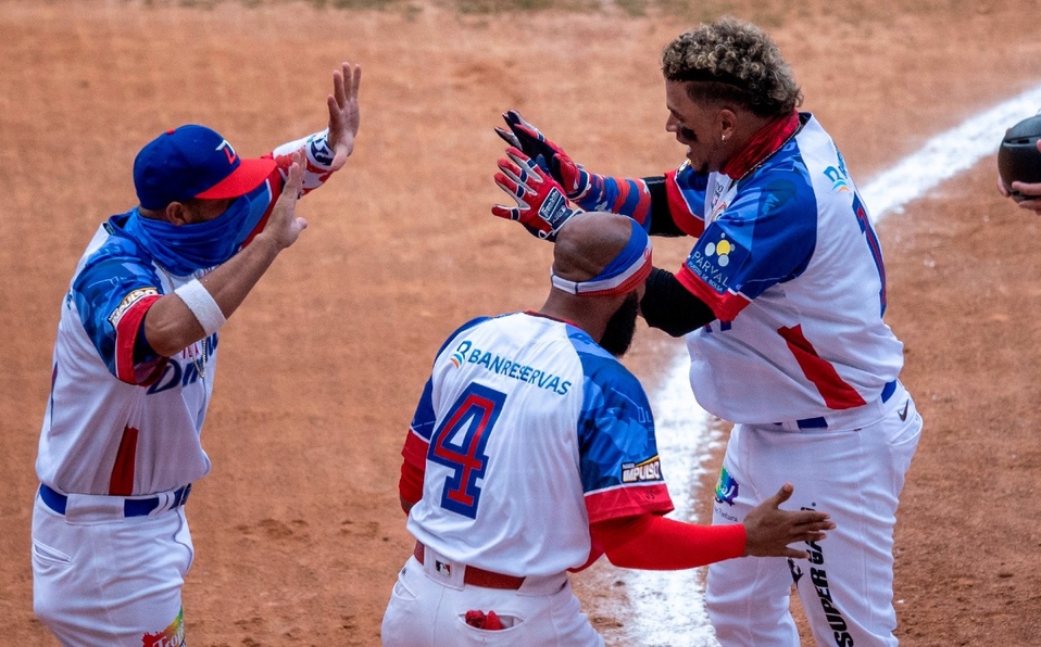 República Dominicana doblegó 5- 1 a Puerto Rico en la Serie del Caribe