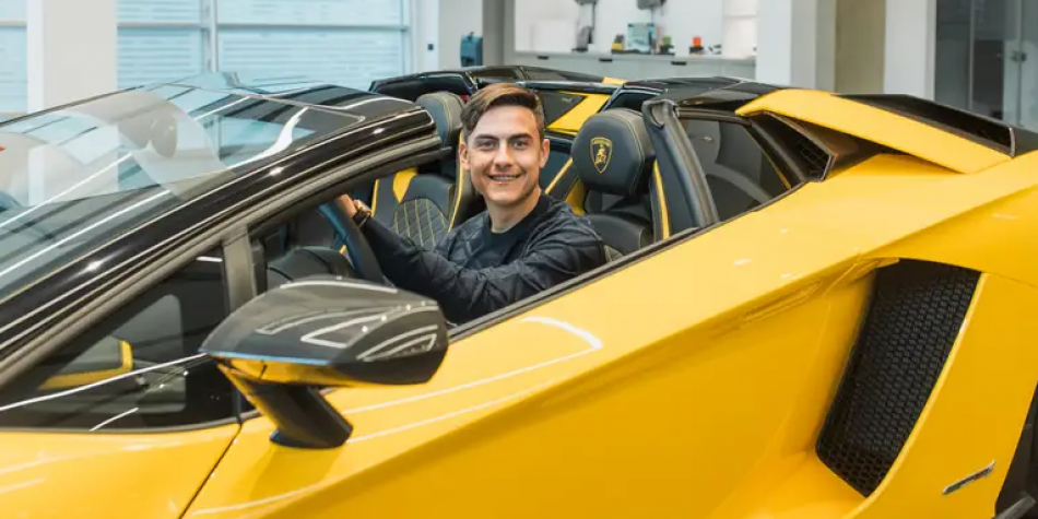 Dybala celebró su gran récord con Juventus ¡comprando un Lamborghini!