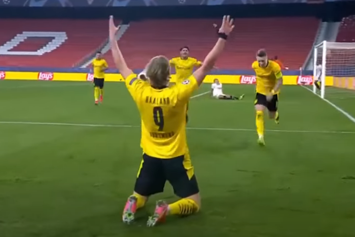 Erling Haaland se quedará por otro año en el Borussia Dortmund