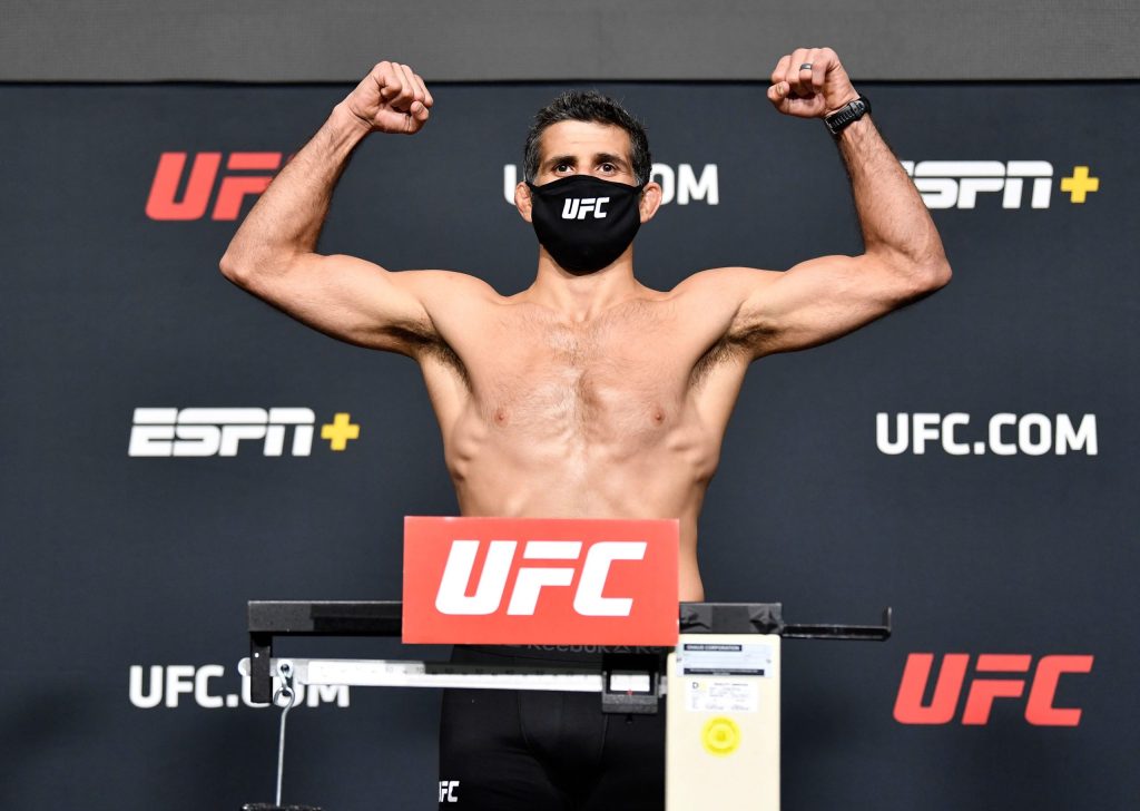 Peleador de la UFC recibe Tesla gratis después de mencionar a Elon Musk en rueda de prensa
