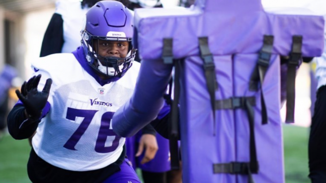 Un jugador de la NFL sobrevive a cuatro disparos en un tiroteo y podrá volver a jugar
