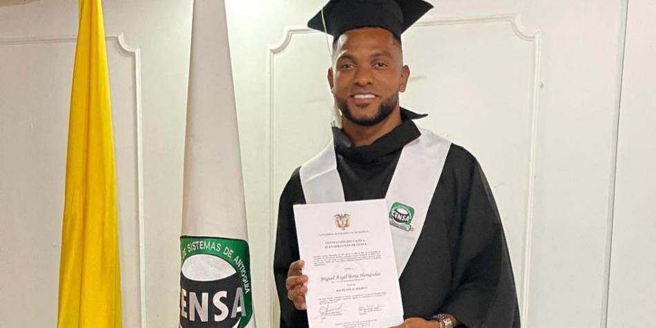 Miguel Ángel Borja se graduó de Bachilerato