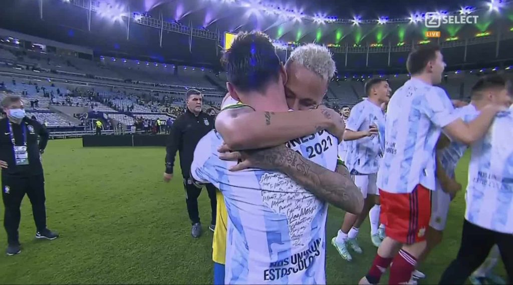 El abrazo y las lágrimas de Messi y Neymar que conmovieron en la Copa América