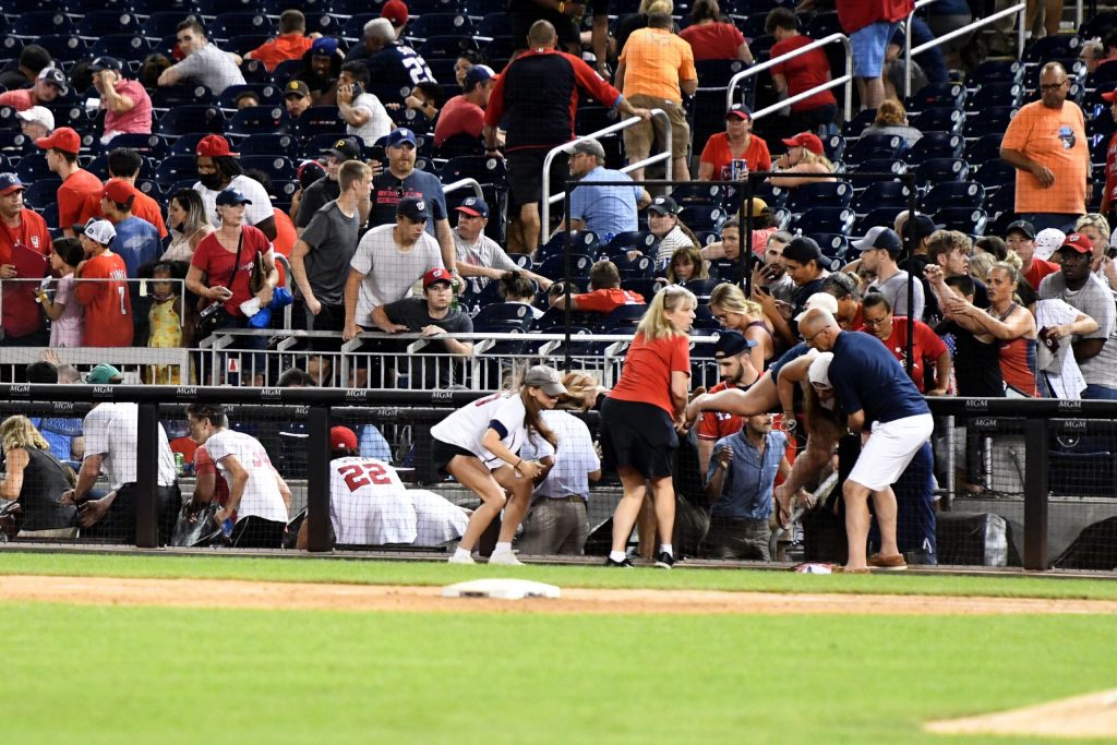 Tiroteo causa terror en pleno partido de béisbol en el estadio de los Washington Nationals