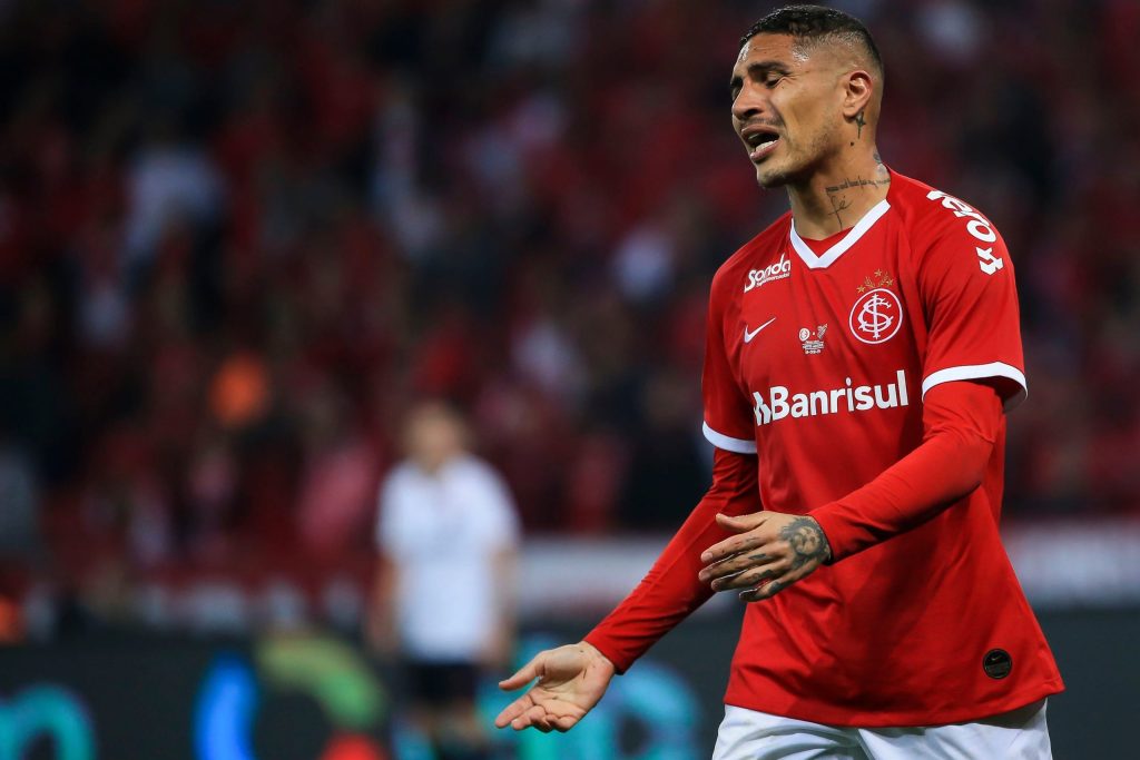 Paolo Guerrero sufrió espantoso accidente de tránsito en Brasil