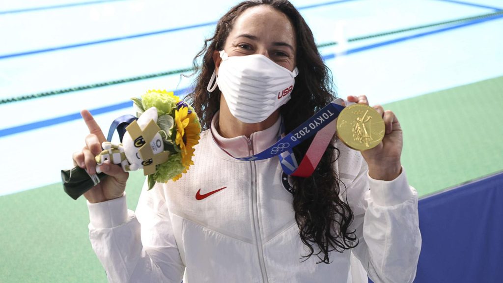 La legendaria medallista olímpica Maggie Steffens habla de sus raíces hispanas