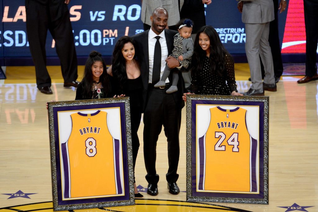 Familia de Kobe Bryant ganará $400 millones de dólares por la venta de una bebida energética
