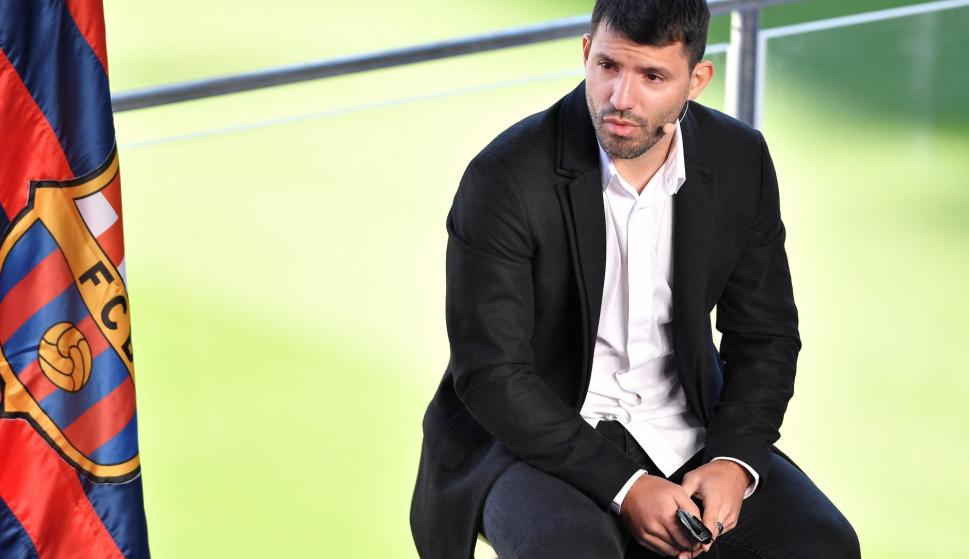 Entre lágrimas, Sergio Agüero anunció que se retira del fútbol profesional