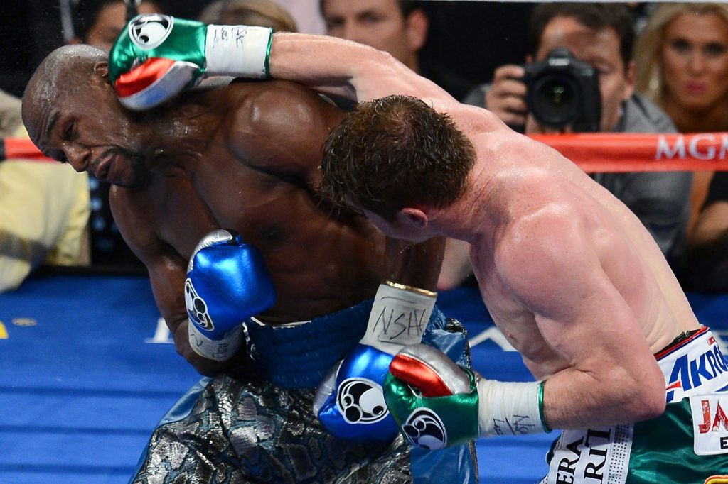 Canelo Álvarez se cansó de las críticas de Floyd Mayweather Jr. y le mandó una contundente respuesta