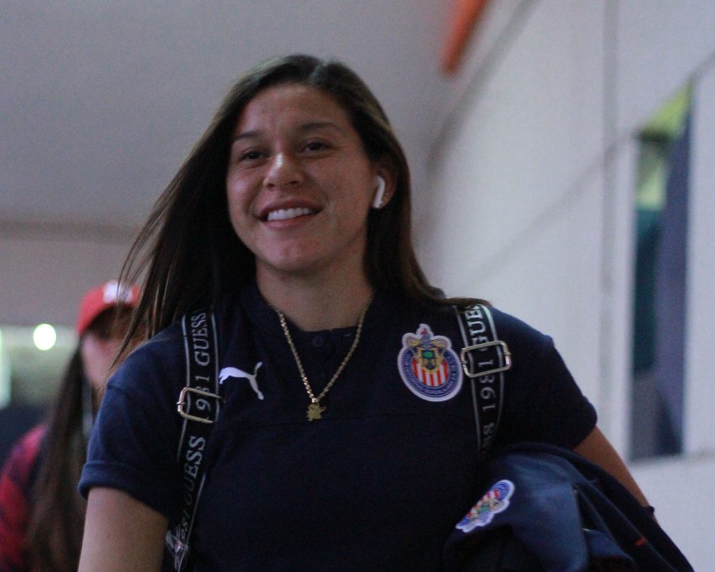Norma Palafox lo volvió a hacer: La delantera mexicana presumió su figura con un candente baile en mini short