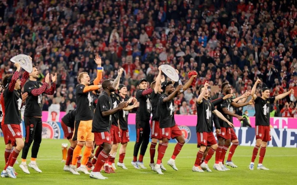 El Bayern conquistó su décima Bundesliga seguida con triunfo ante Borussia Dortmund