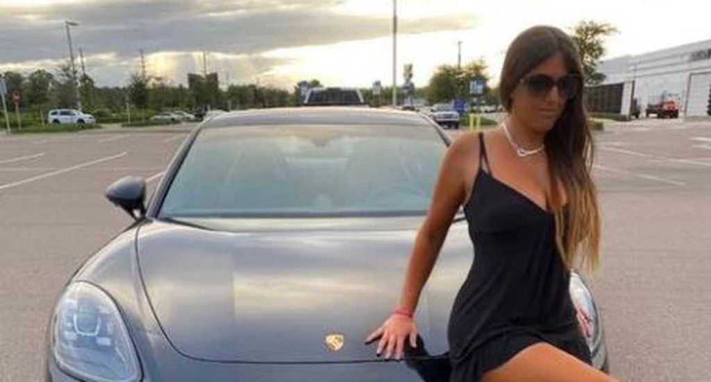 Árbitra italiana se robó las miradas por sus curvas