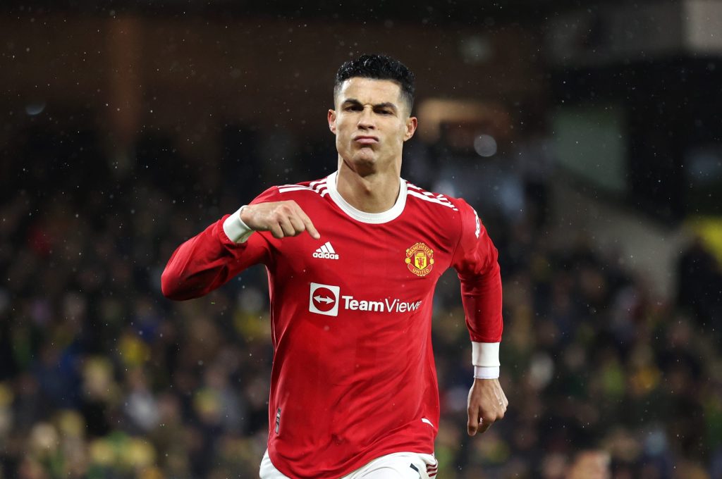 Cristiano Ronaldo anota su primer gol en la UEFA Europa League en la victoria del Manchester United