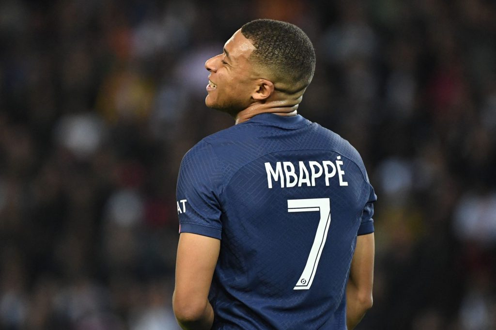 Kylian Mbappé niega los rumores de una posible salida del París Saint Germain y de la Ligue One