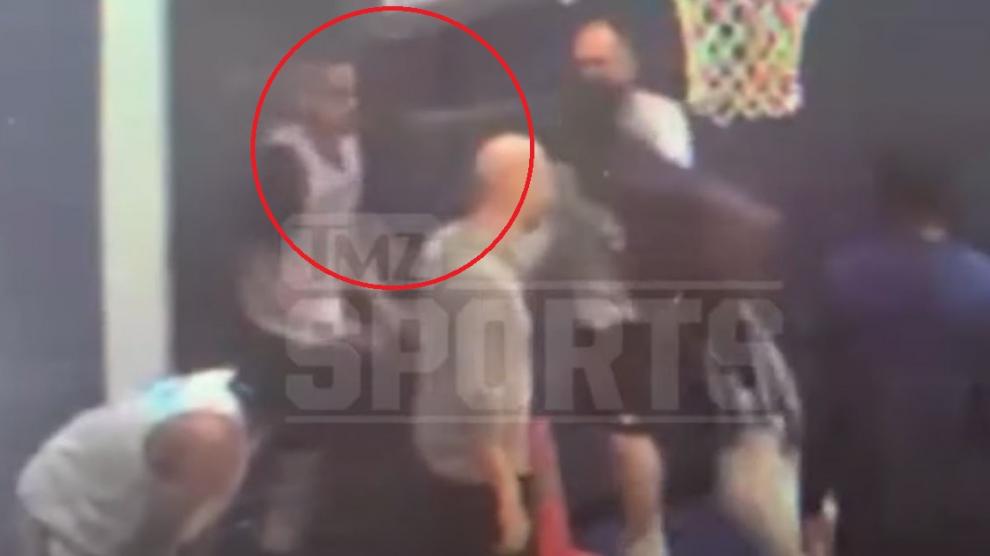 Video de brutal puñetazo en un entrenamiento rompió el vestuario de los campeones de la NBA