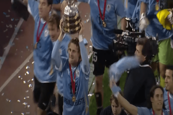 Diego Forlán asegura que la Conmebol no necesita de la Concacaf