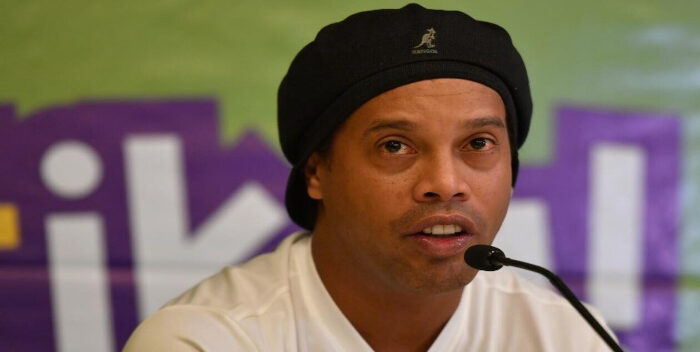Ronaldinho: «Messi podría jugar hasta los 50 años»